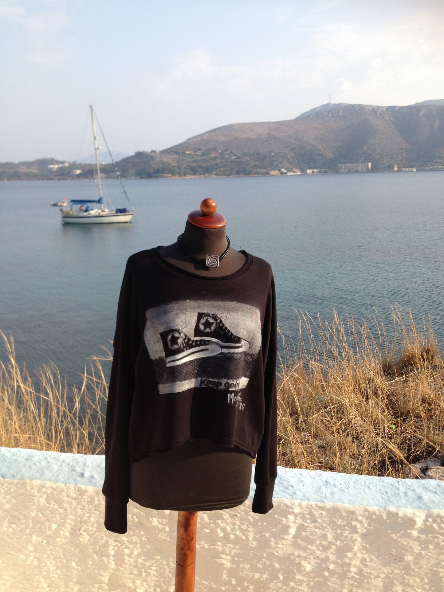 Hand-Painted "KEEP GOING" jumper/hoodie – Ζωγραφισμένο στο Χέρι με "Stars" Design