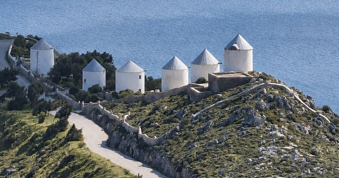 Οι Μύλοι της Λέρου με θέα στο Αιγαίο