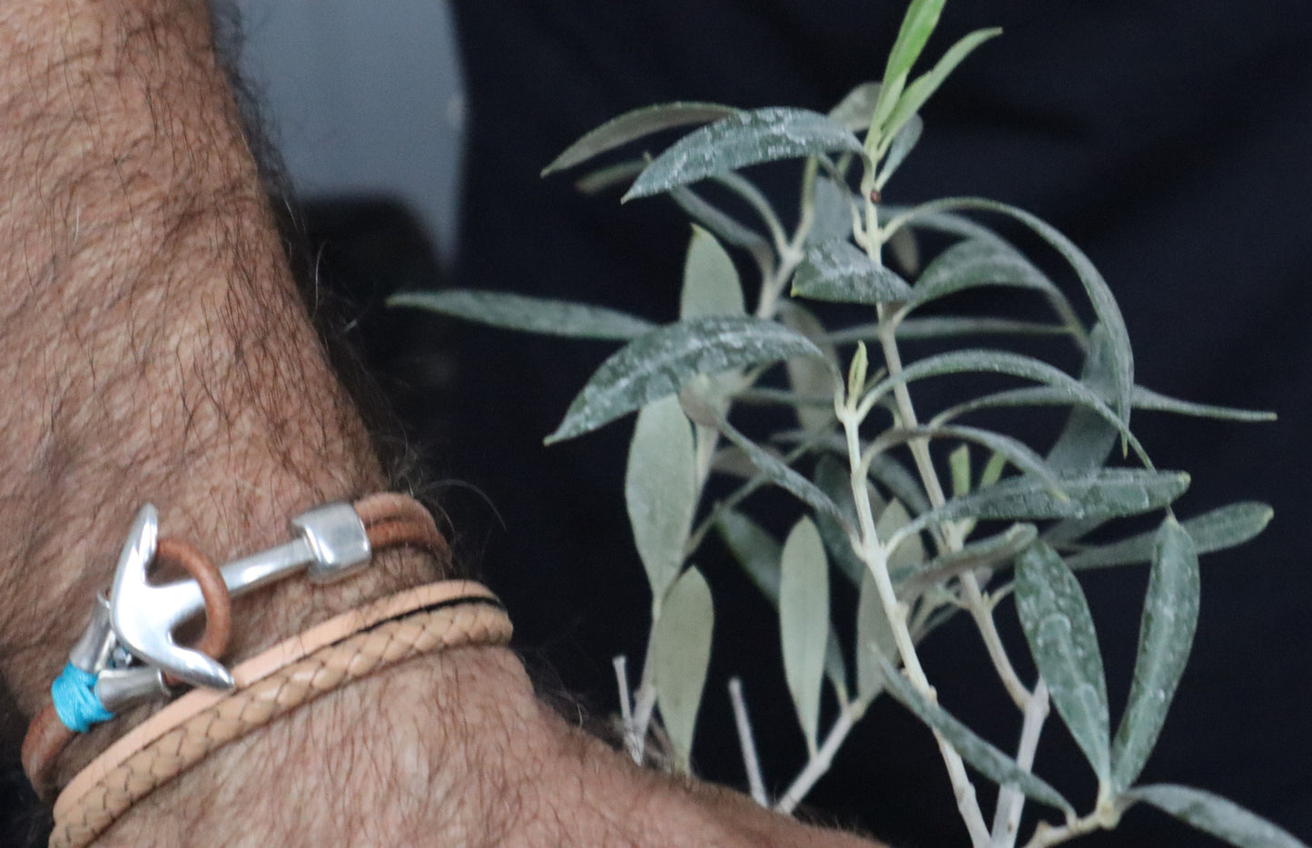 Χειροποίητο Ανδρικό Βραχιόλι Leon με Διπλό Δέρμα σε Ταμπά Χρώμα