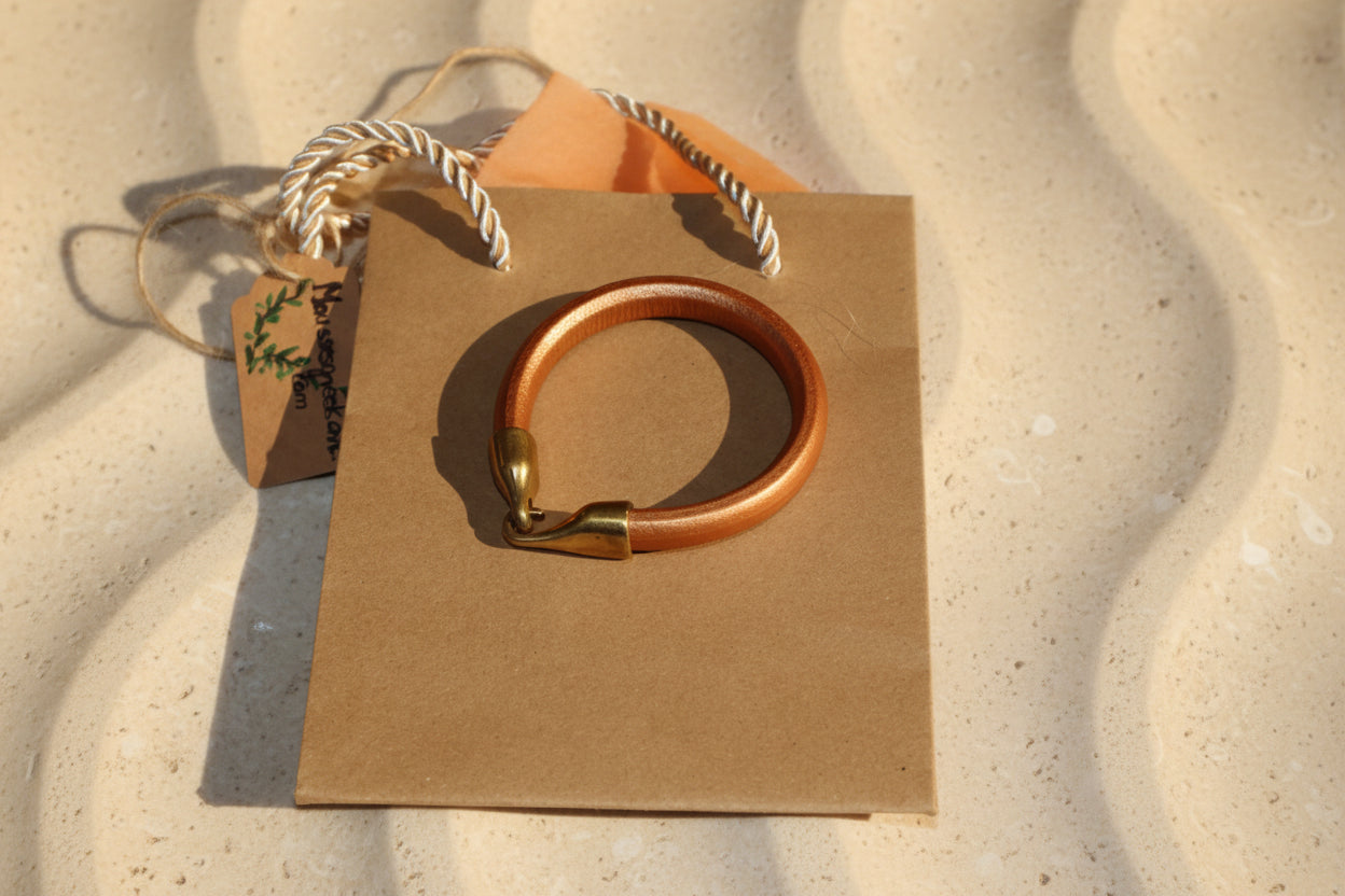 Hand-made men's bronze leather bracelet mousses greek art.