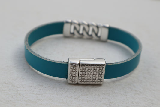 Χειροποίητο Ανδρικό Βραχιόλι Κυκλάδες με Μπλε Δέρμα πίσω όψη.